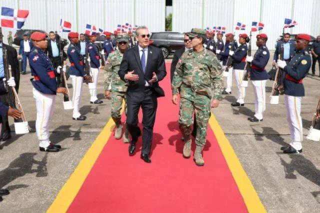 Luis Abinader sale hacia Belice la tarde del lunes para reunión del SICA