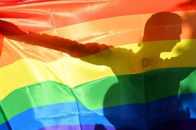 Aprueban en primera lectura ley que prohíbe operaciones de cambio de sexo en Rusia