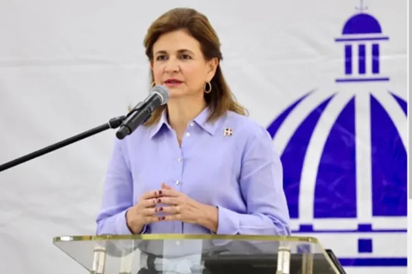 Vice Raquel Peña continúa con entregará de obras este fin de semana