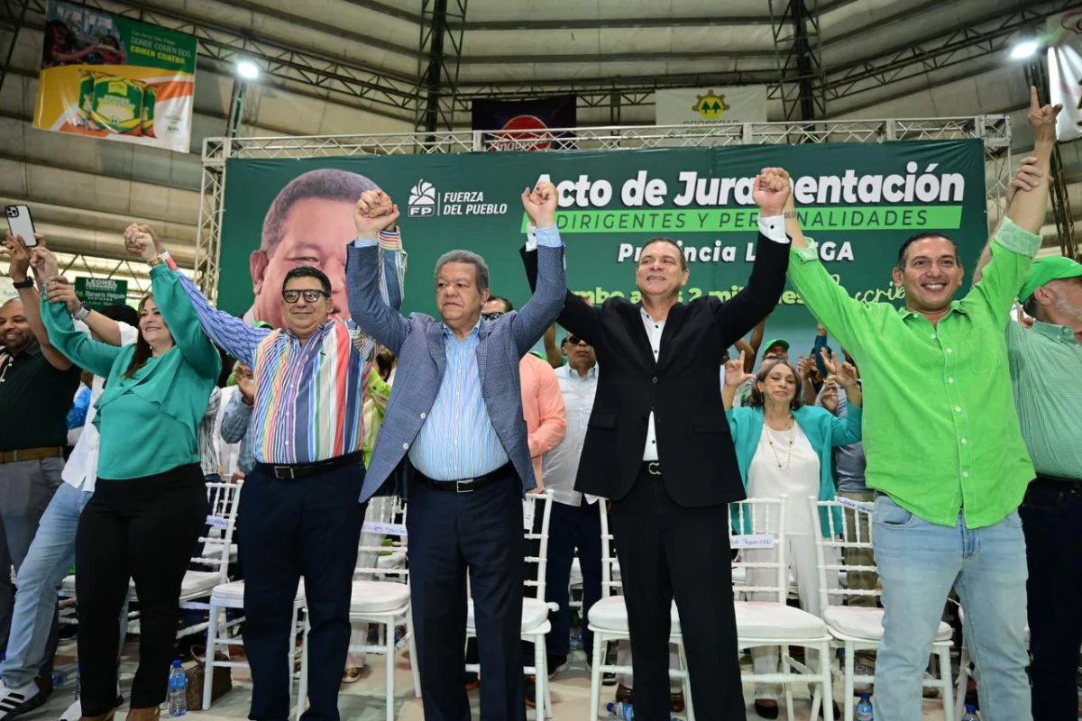 Leonel dice deben practicar con el ejemplo «quienes hablan de rendición de cuentas y de transparencia»