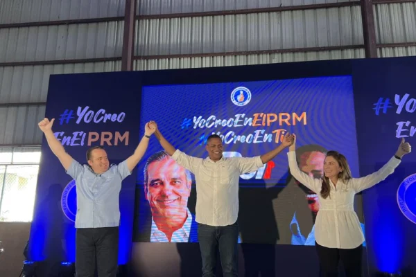 Diputado Bolivar Valera aterriza en las filas del PRM