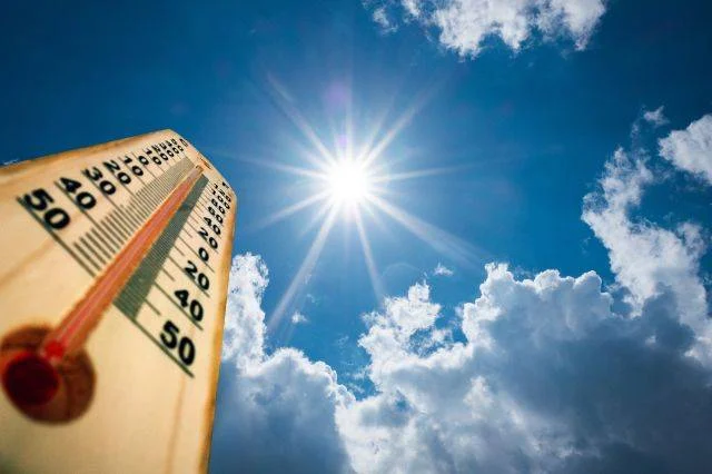 ¡Que calor! Polvo del Sahara, pocas lluvias y temperaturas calurosas este lunes