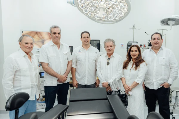 Presidente Abinader y Ministro Carlos Bonilla inauguran moderno Hospital Municipal de Verón