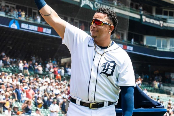 Venezolano Miguel Cabrera asciende en la lista de HR de todos los tiempos
