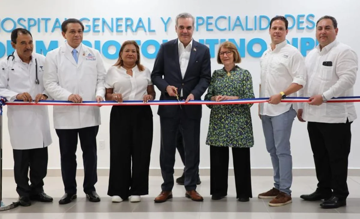 Presidente Abinader inaugura Hospital Doctor Mario Tolentino Dipp en SDN; suman 6 los centros entregados por el MIVED desde el 2020