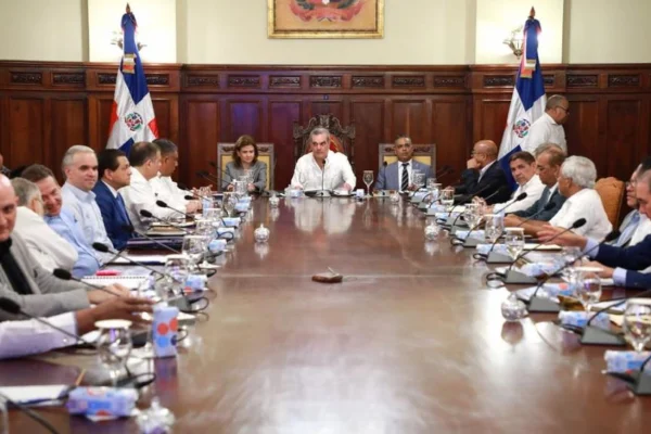 Presidente Abinader instruye a funcionarios del Gobierno para no utilizar recursos del Estado en  campaña electoral