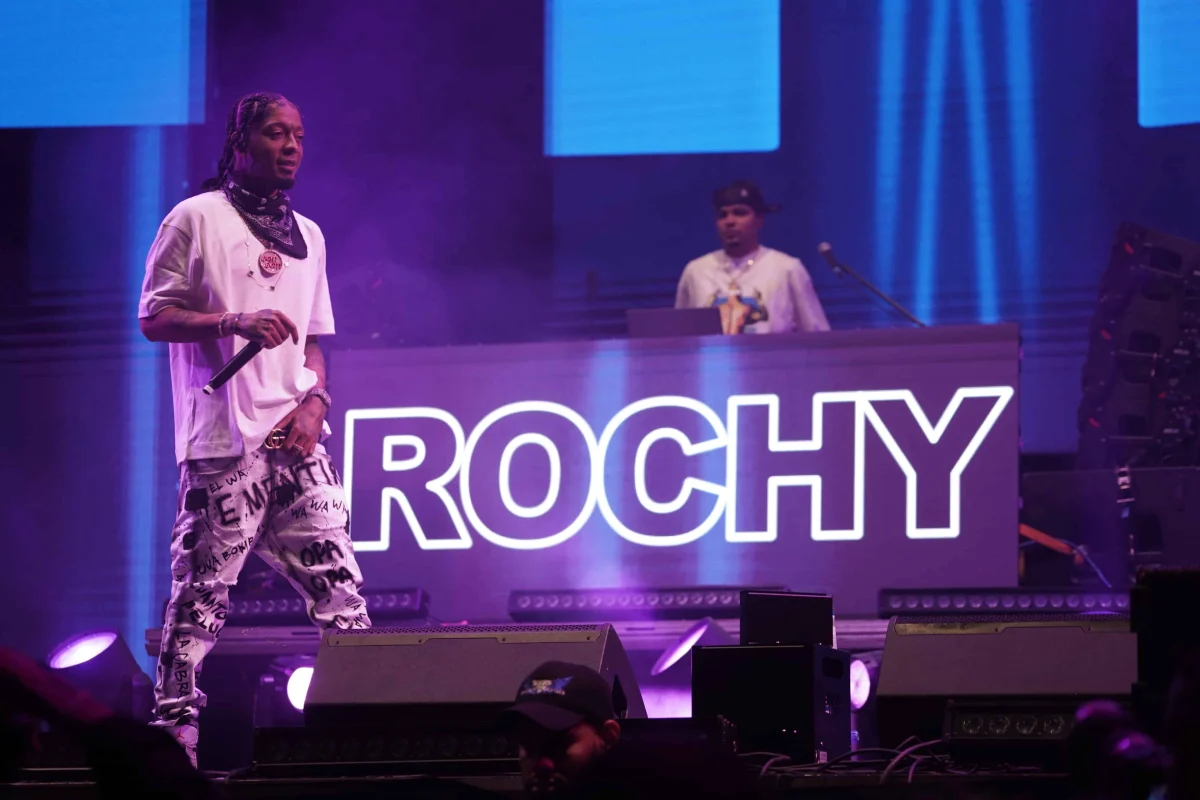 Rochy RD desborda su talento y se apodera del Palacio de los Deportes