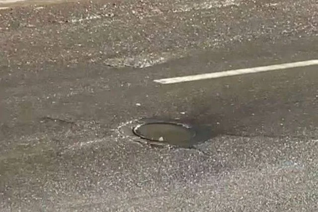 Residentes de la Avenida México reportan Desbordamiento de Desagüe con mal olor