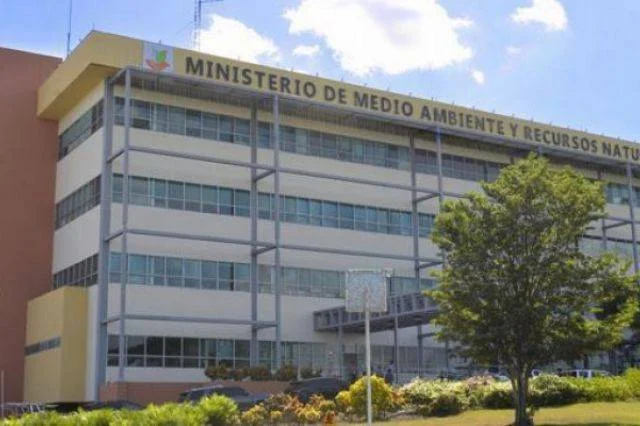 Suspenden excavaciones de arqueólogos en playa de Cabrera