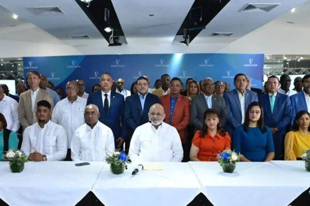 Fulcar dice está listo para volver política