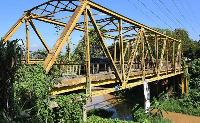 Puente de Sabaneta en La Vega está en peligro ante paso tormenta Franklin
