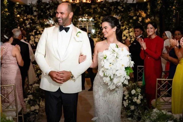 Albert Pujols y Nicol Fernández contraen matrimonio