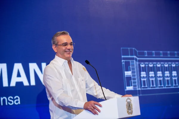 Abinader anuncia inaugurarán academia policial en RD; lamenta masacre ocurrida en Dajabón