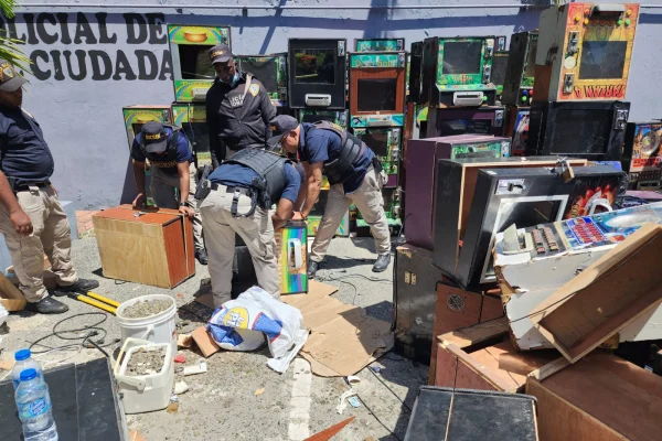 Autoridades sacan  de circulación 137 máquinas tragamonedas de Capotillo y el D.N