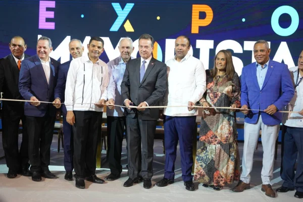 Ministro de Industria destaca importancia del Comercio Mayorista en la economía del país