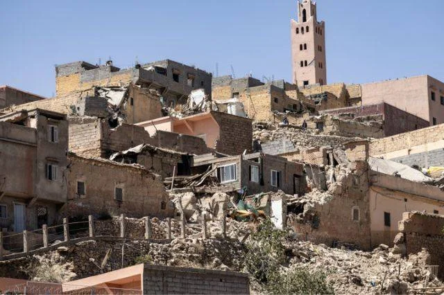 Fallecidos por sismo en Marruecos ascienden a 2.012