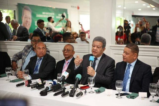 Leonel Fernández asegura Fuerza del Pueblo superó meta de dos millones de afiliados