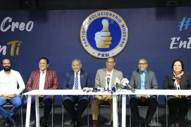 PRM elige a sus 7 candidatos a diputados de ultramar