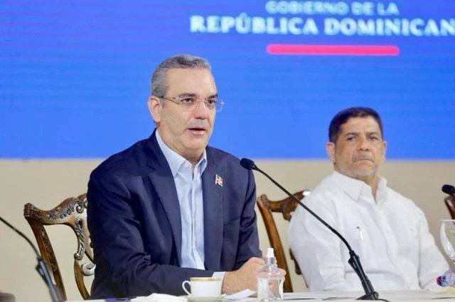 ¿Aló Abinader? El Presidente llama a votar este domingo