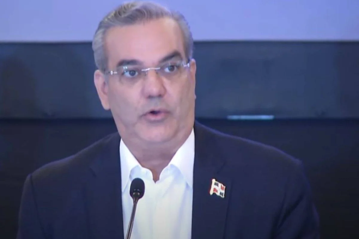 Abinader invita a partidos ausentes en pacto nacional sobre Haití a sumarse