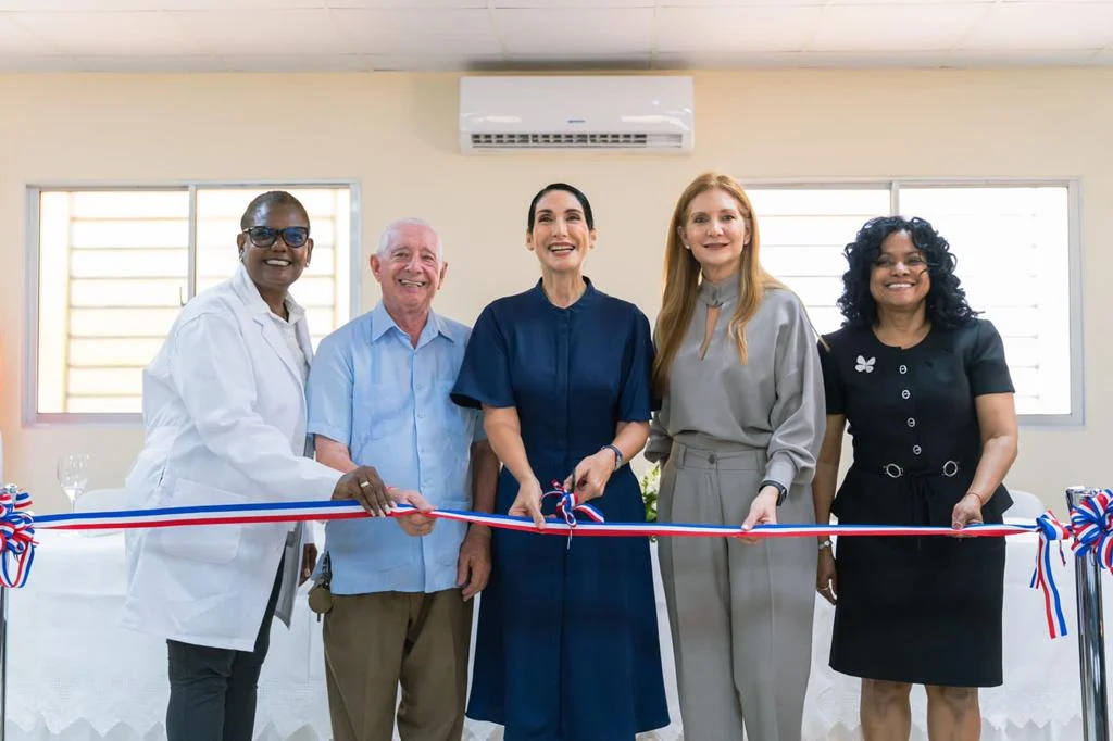 Primera Dama y Fundación Reservas del País inauguran Centro de Capacitación Integral en Bajos de Haina