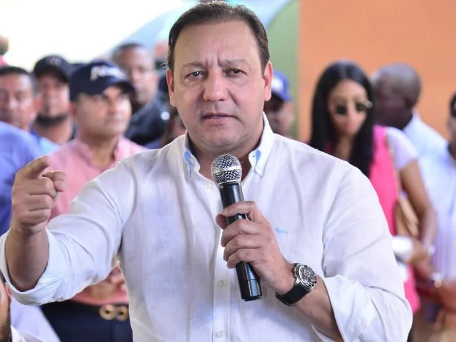 Abel Martínez apoya medidas migratorias de Abinader: “Cuando la patria está en juego, lo correcto es lo correcto”