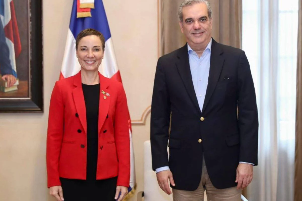 Presidente Abinader recibe a la ministra de Relaciones Exteriores de Jamaica