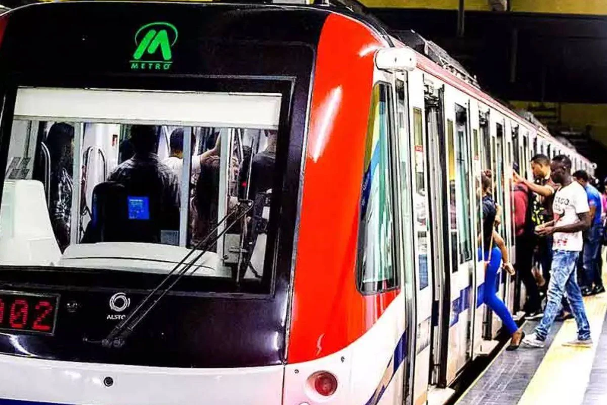 Metro amplía su horario hasta la medianoche y ofrece servicio gratuito a partir de las 10:30 PM