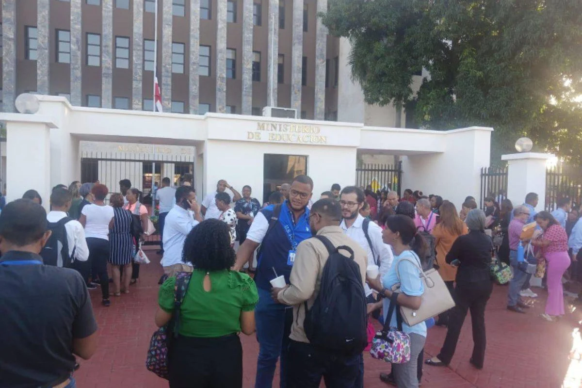 Conato de incendio en Ministerio de Educación: no hay heridos