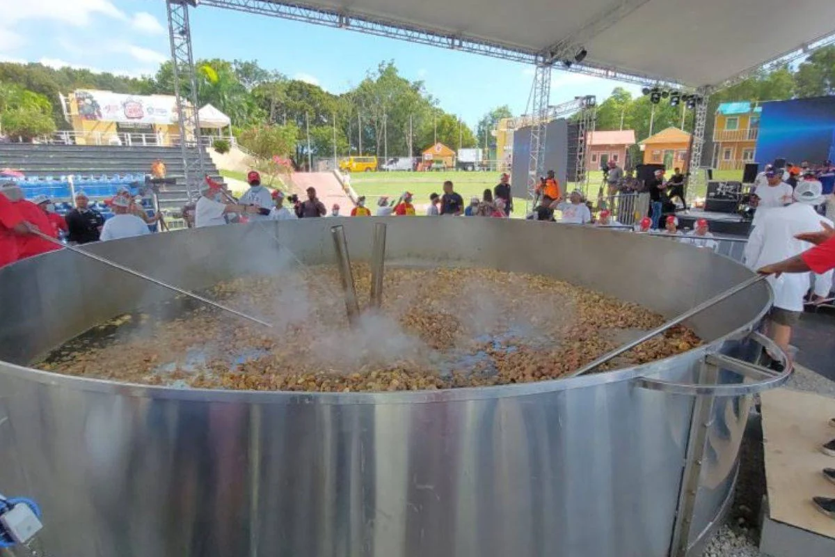 República Dominicana busca el Record Guinness del Sancocho Más Grande del Mundo