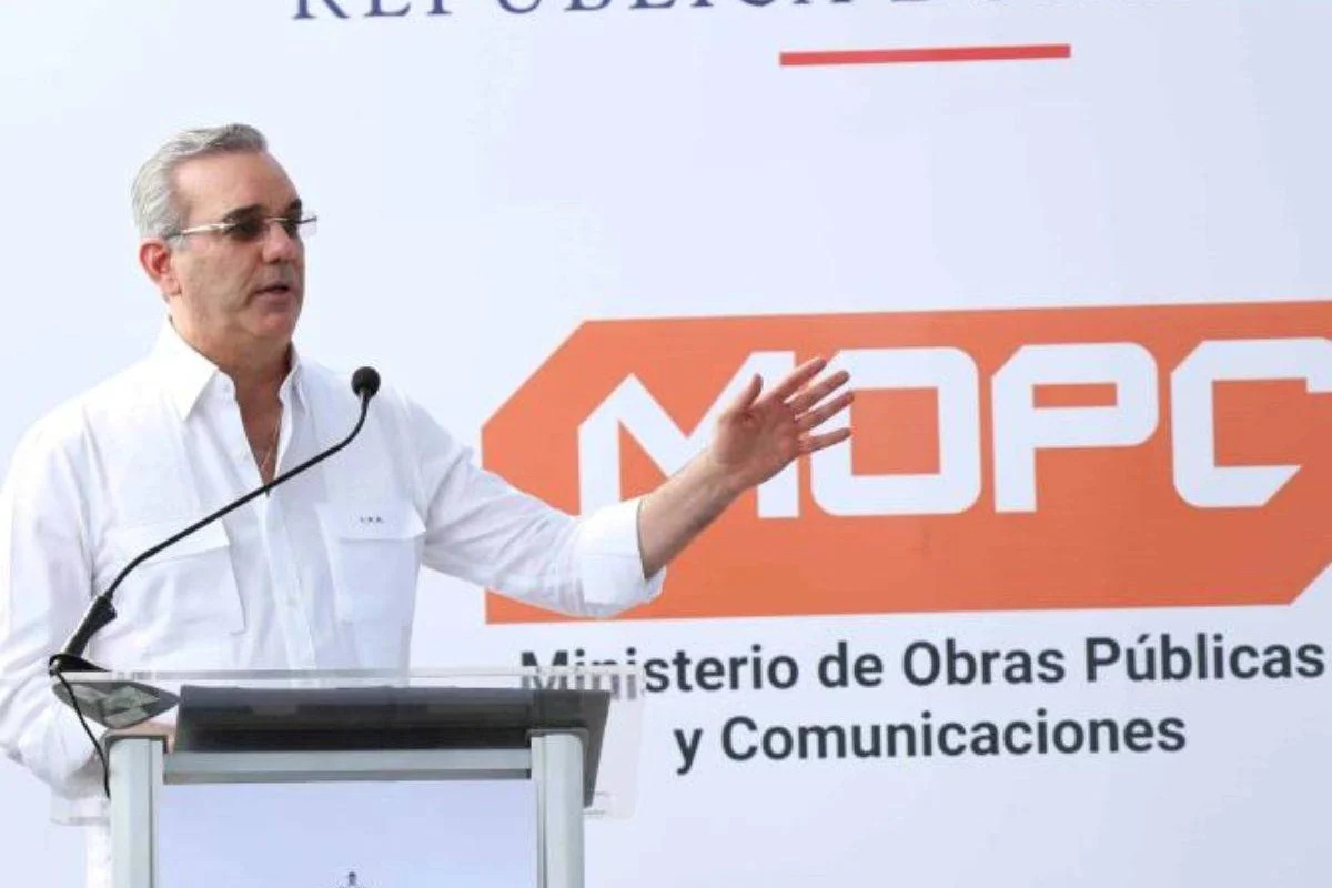 Abinader inaugura hospital remozado en Ocoa con inversión de RD$71 millones