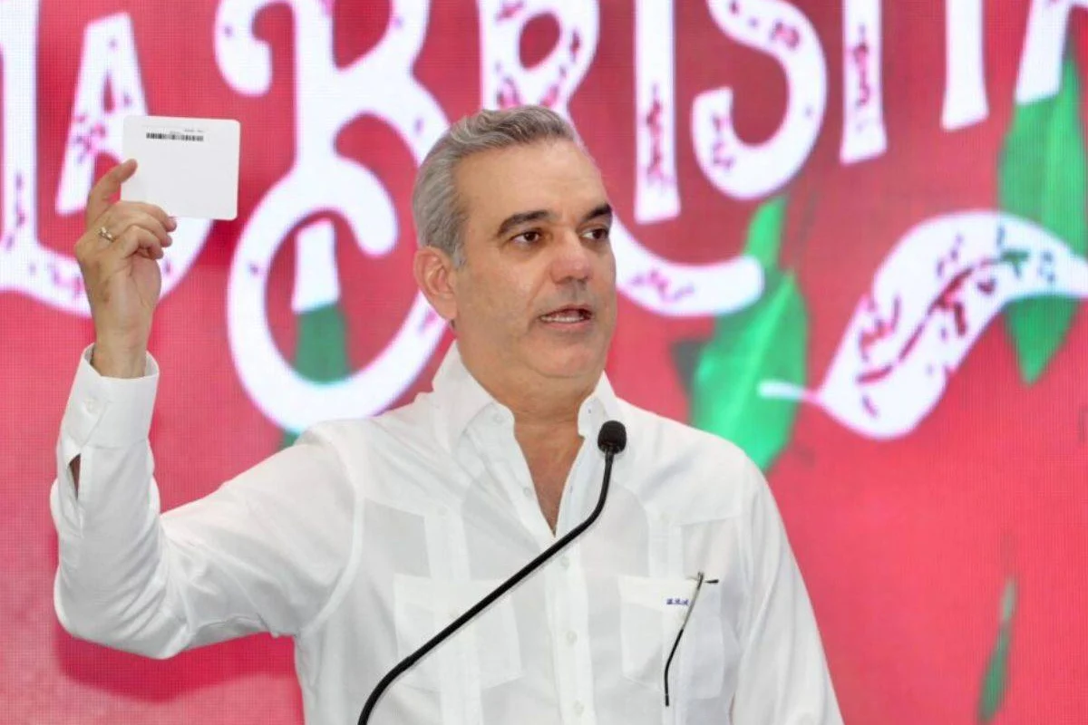 Abinader afirma Bono Navideño beneficia más de 2 millones de dominicanos