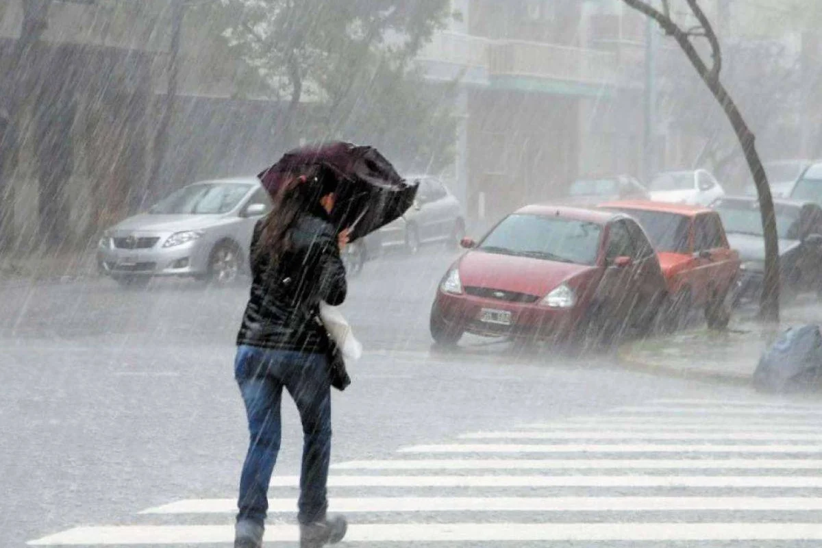 COE declara a seis provincias en alerta por vaguada