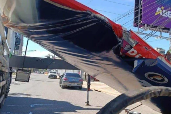 PRM culpa a Alcaldía de Santiago de caída de valla