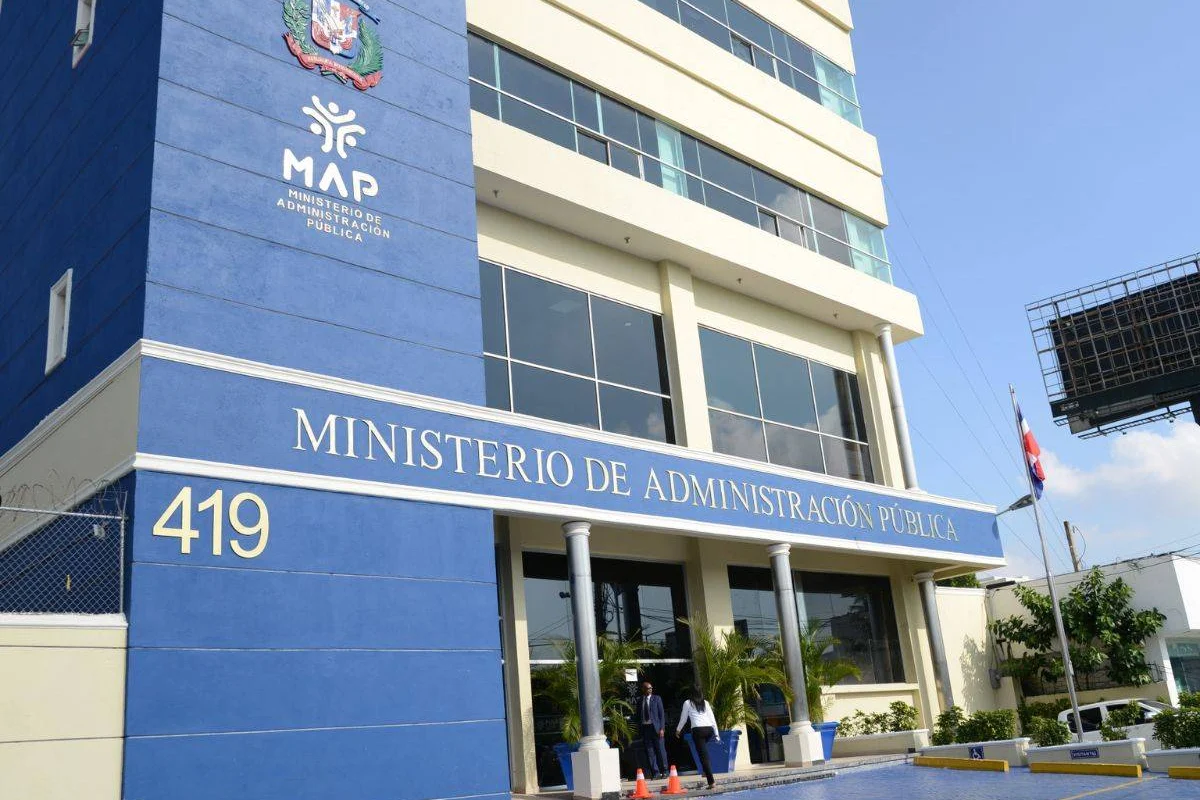 Suspendidas las labores en instituciones públicas de zonas declaradas en alerta roja