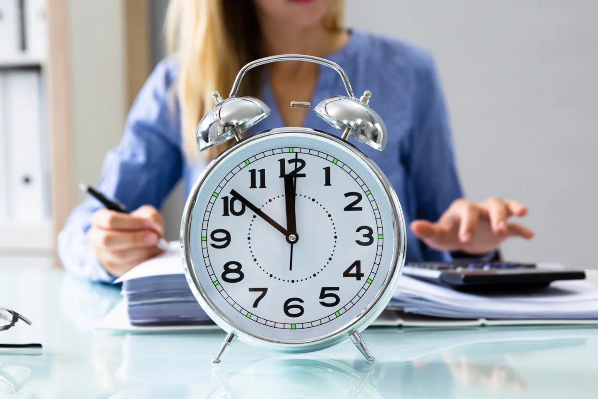Lanzan Plan Piloto para reducir jornada laboral a 36 horas semanales