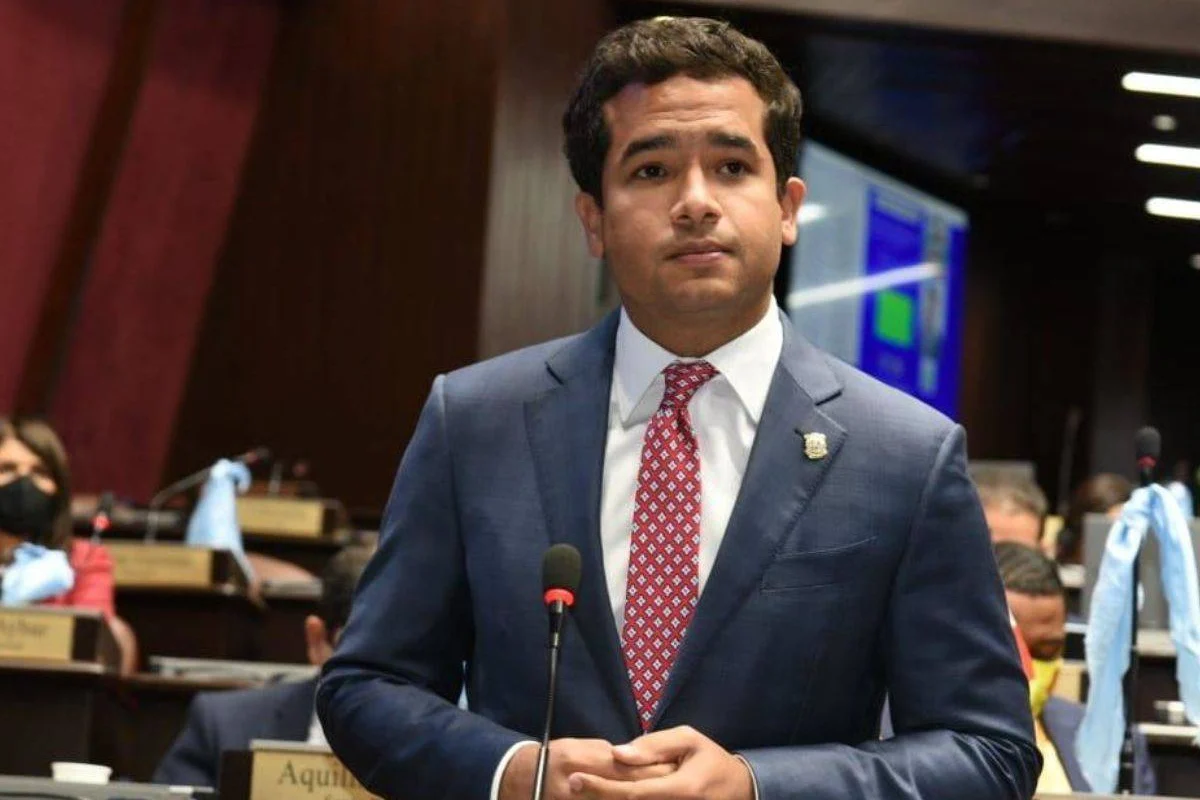 Omar niega Abinader esté detrás de “campaña sucia” en su contra