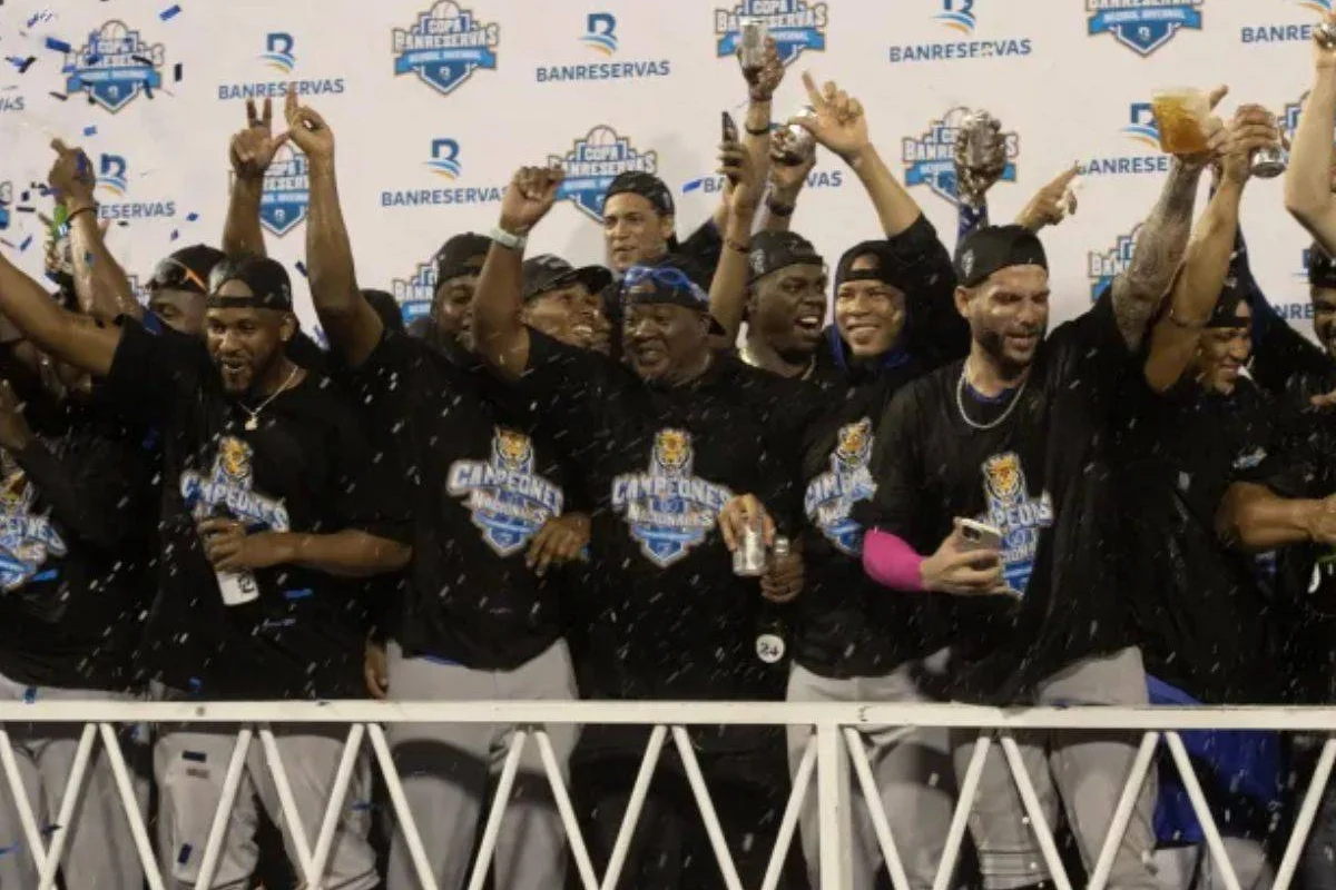 Licey celebrará su bicampeonato con caravana este lunes