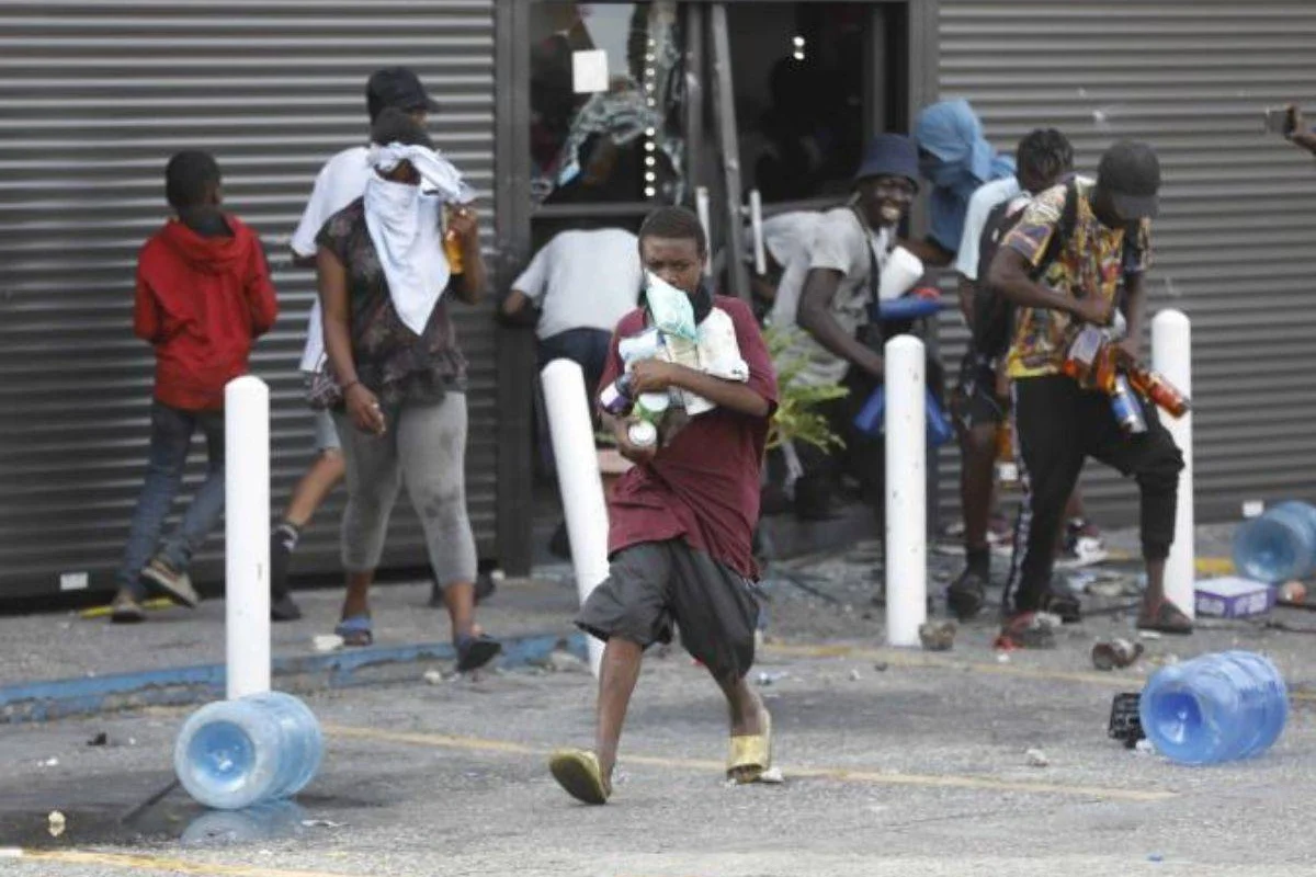 Guy Philippe enciende protestas contra el presidente al aparecer en Puerto Príncipe
