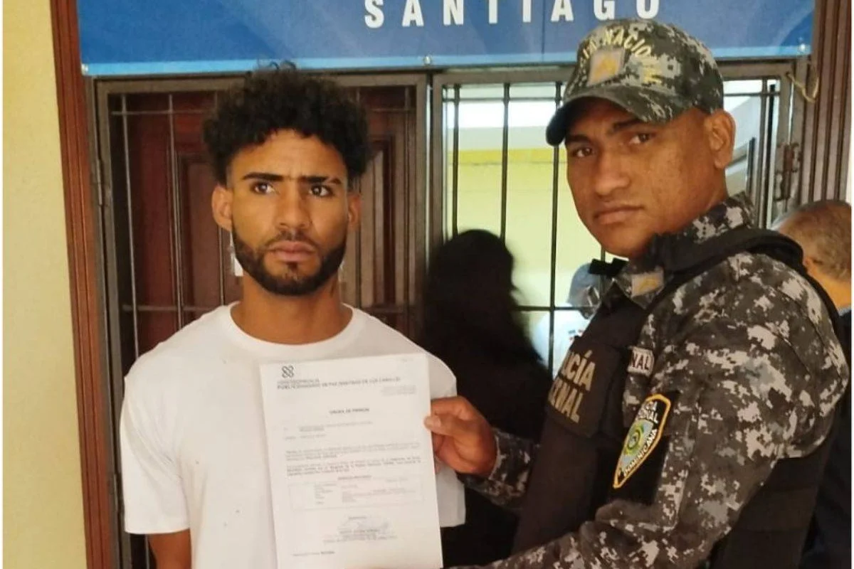 ¡Por atrevido! Apresan hombre que vandalizó la estatua de Gregorio Luperón