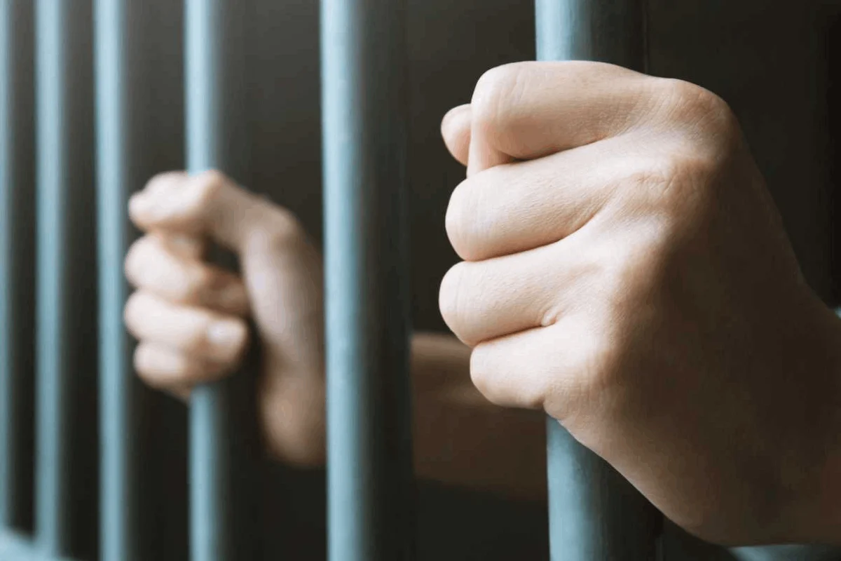 Condenan a 15 años a un hombre por golpear y violar a señora de 88 años