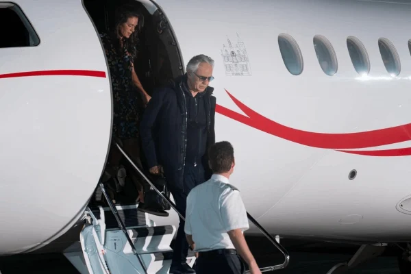 ¡Andrea Bocelli en RD! El tenor llega para dar concierto histórico en el Estadio Olímpico