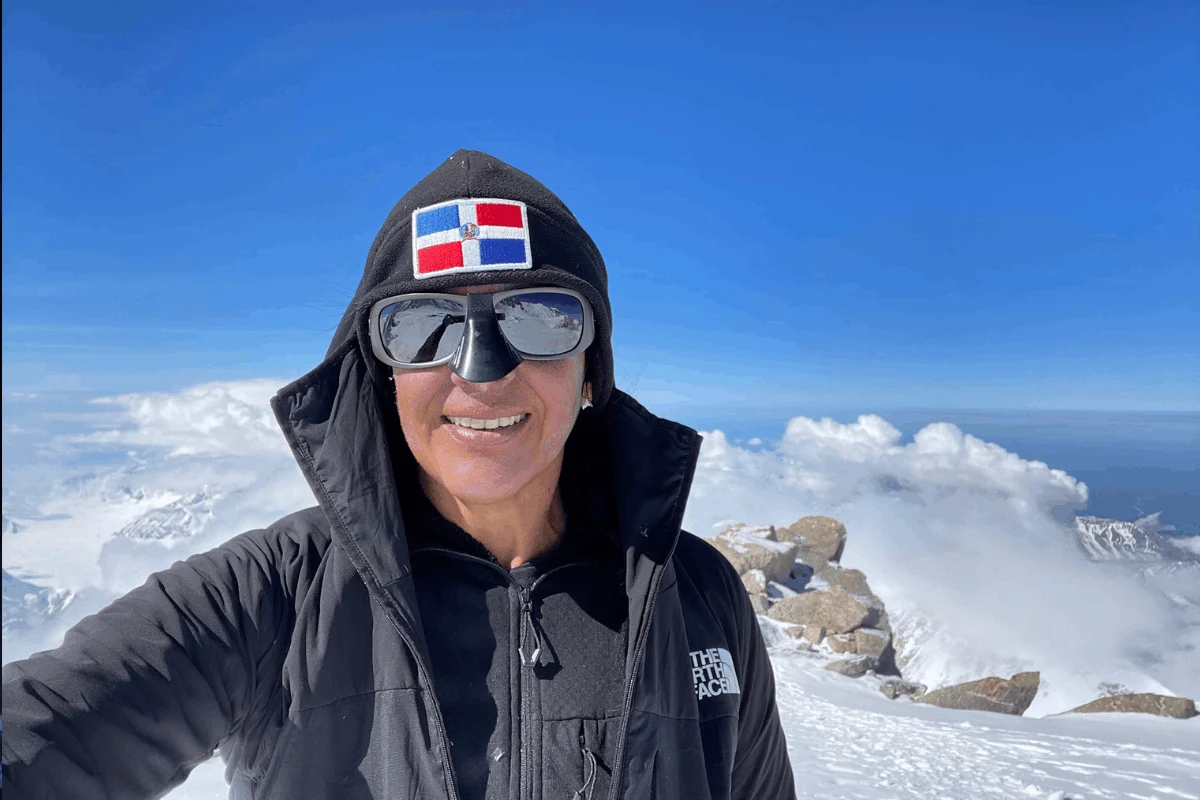 La bandera dominicana rumbo al Everest en manos de Thais Herrera