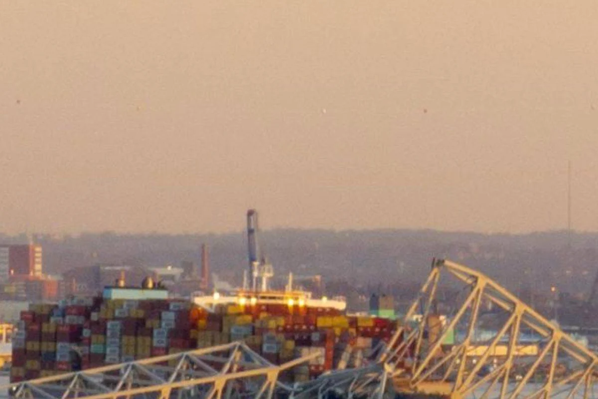 Se derrumba puente en Baltimore tras choque de un barco carguero