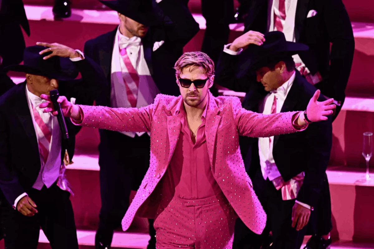 Ryan Gosling brilla como Ken en los Oscars 2024