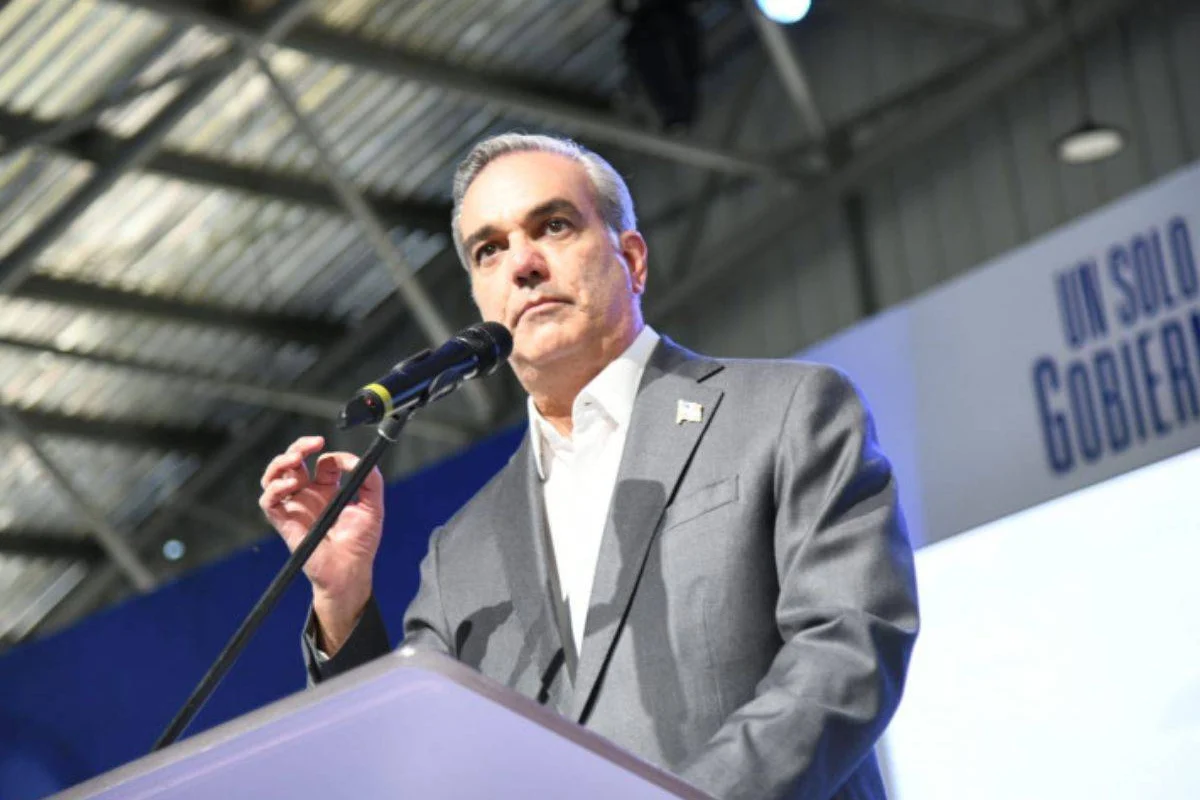 Abinader inaugurará 15 obras en cuatro días antes de las elecciones