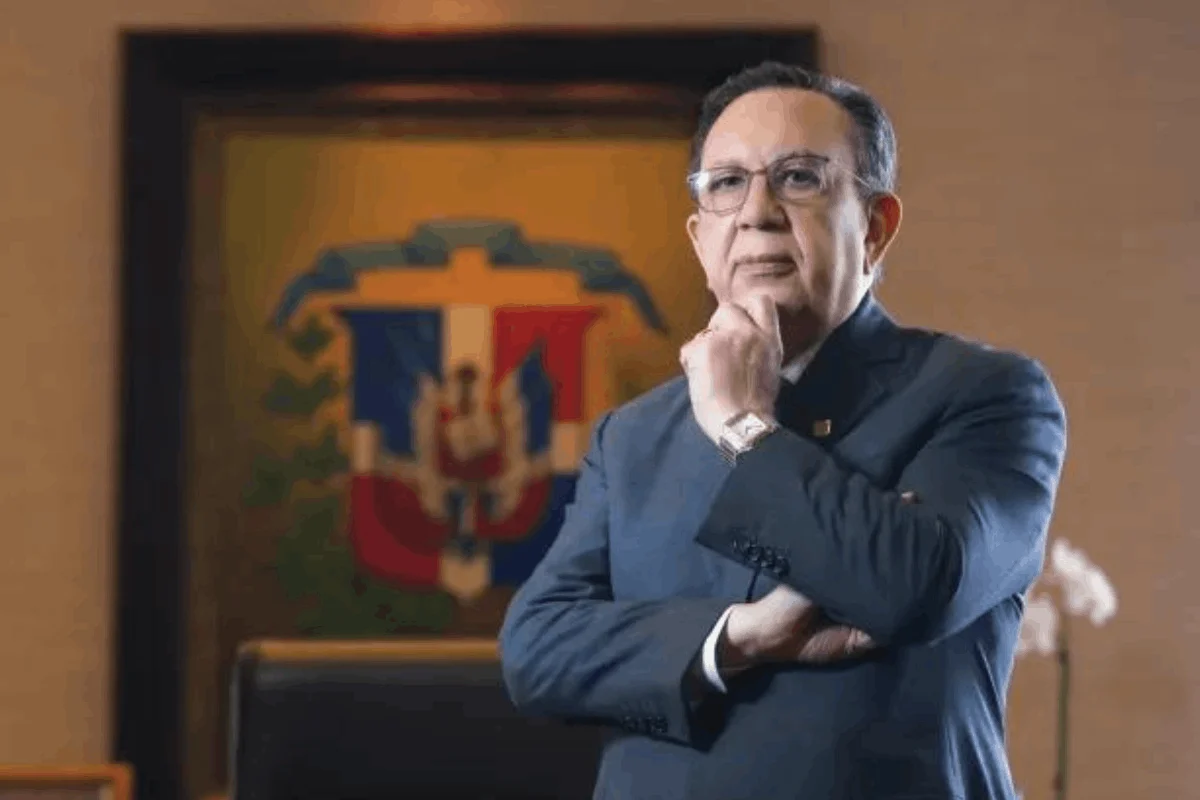Valdez Albizu, del Banco Central de RD, premiado nuevamente como Gobernador del Año en América Latina