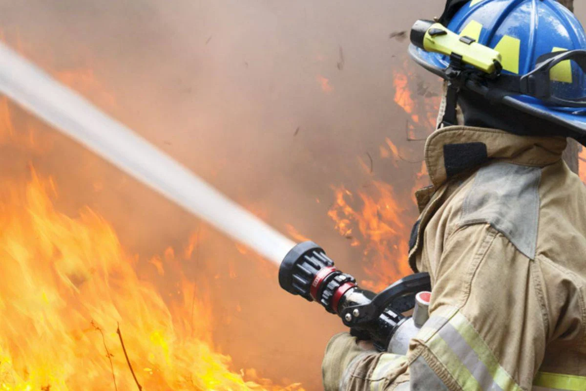 Mueren dos niños y un adulto en incendio ocurrido en Villa Mella