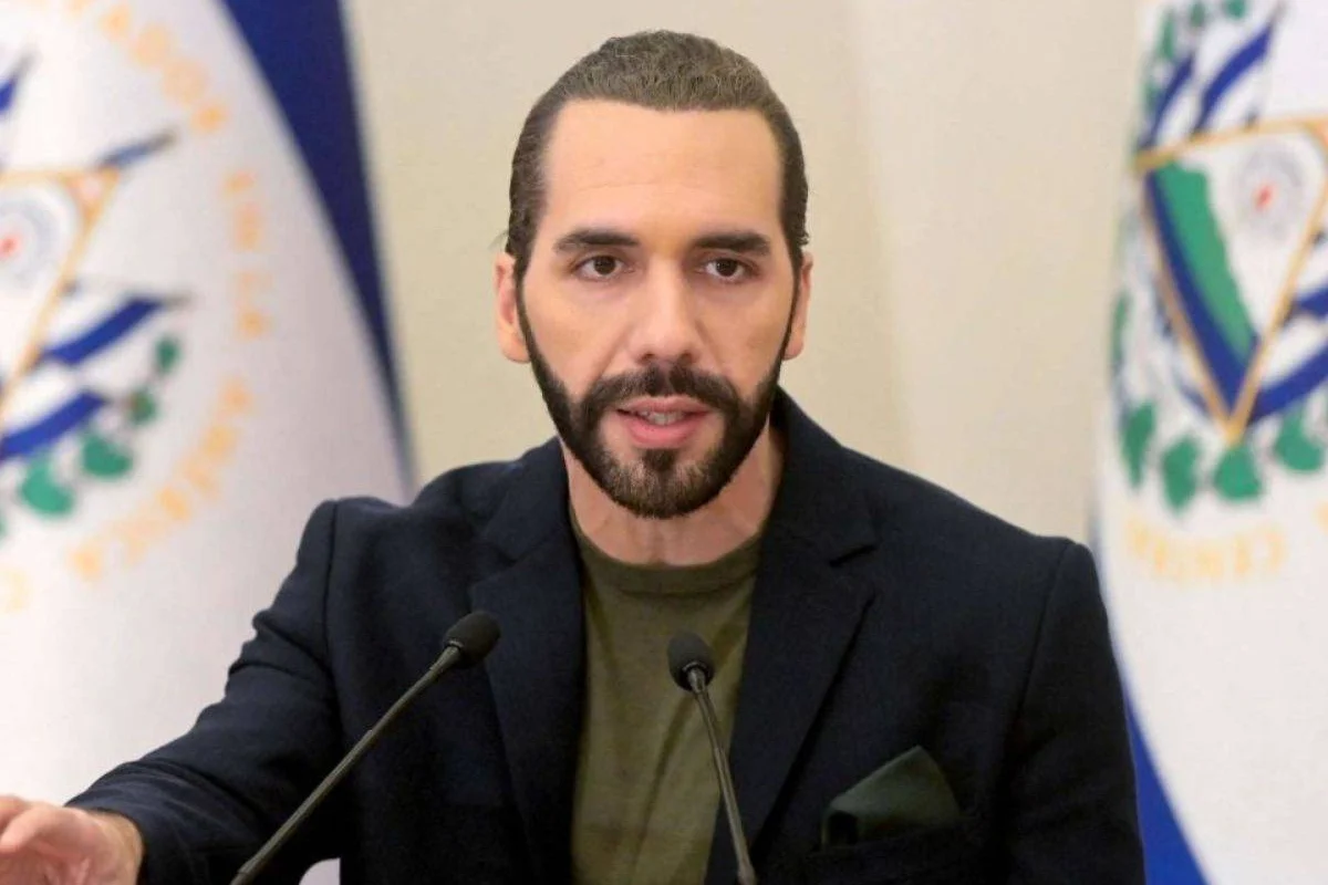Nayib Bukele inicia segundo mandato en medio de acusaciones de ser un "pichón de dictador"