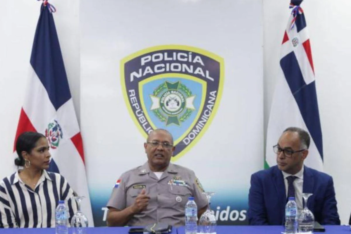 Director de la Policía Nacional se reúne con equipos de seguridad de Asociación de Bancos Múltiples